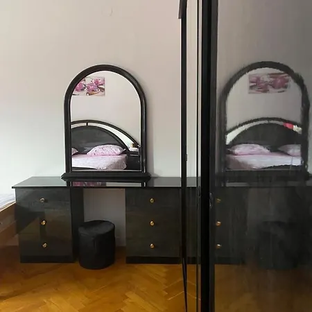 Ana Apartment *