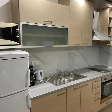 Ana Apartment *