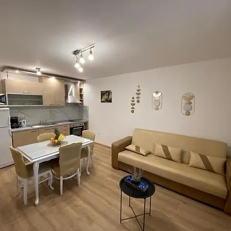Ana Apartment *